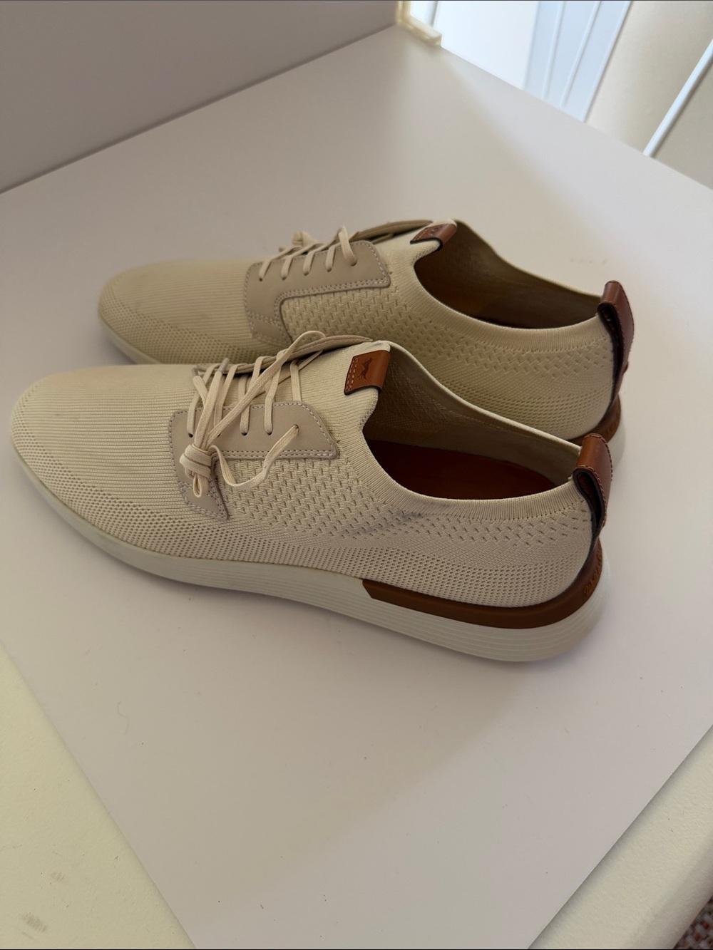 Wolf & Shepherd Men's Knit Lace-Up Sneakers in Cream.  New/Marks Sz 12.  Tub8